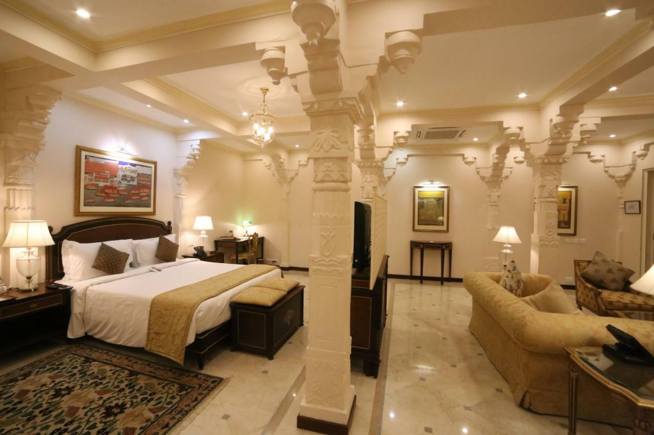 Taj Fateh Prakash Palace Удайпур Экстерьер фото